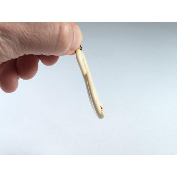 Vintage Bottlenose Beluga Whale Bone pendant, Maori Twist Whale pendant smooth - Picture 8 of 9